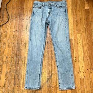 A&F athletic slim jeans 32x34